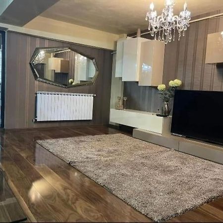 Apartament Lux Ultracentral Craiova Buitenkant foto