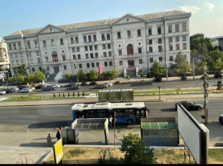 Apartament Lux Ultracentral Craiova Buitenkant foto