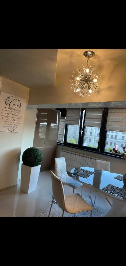 Apartament Lux Ultracentral Craiova Buitenkant foto